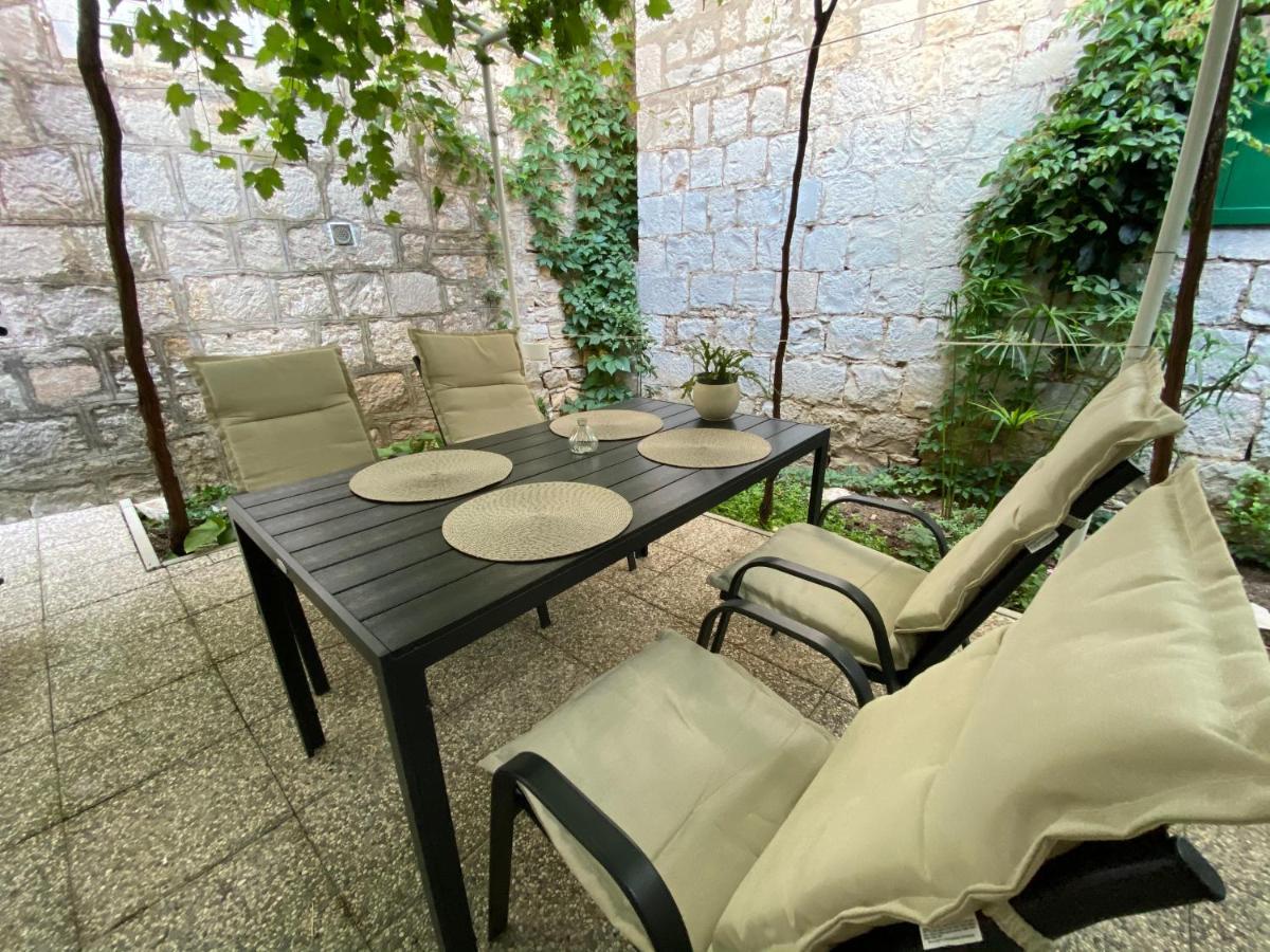 Apartment Stari Dvor Kastela Ngoại thất bức ảnh